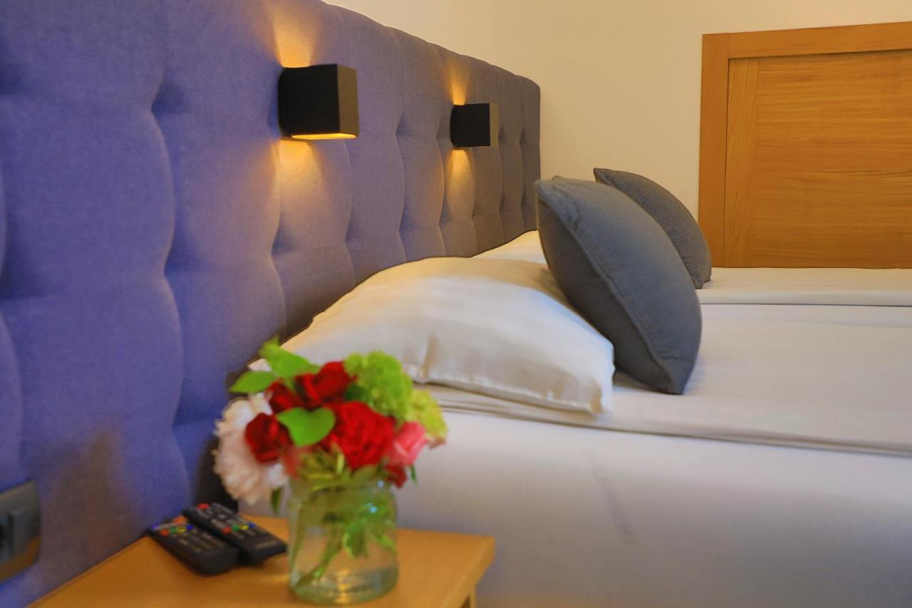 Apartments Oeneus Racic ภายนอก รูปภาพ
